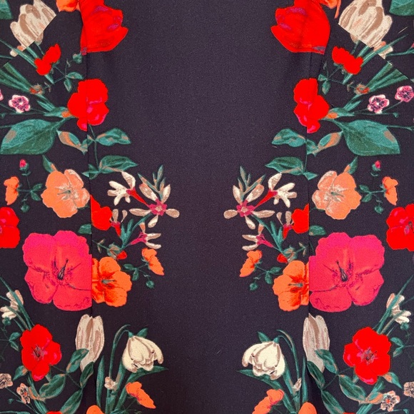 BRAND NEW Classy Floral Dress - Picture 2 of 5